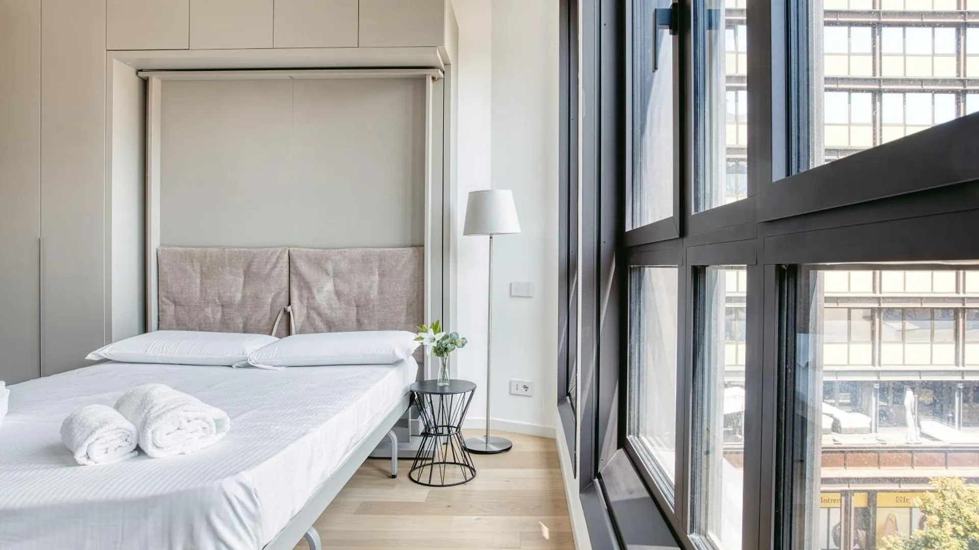 Joivy Chic Studio Close To Central Tower Milan Apartment